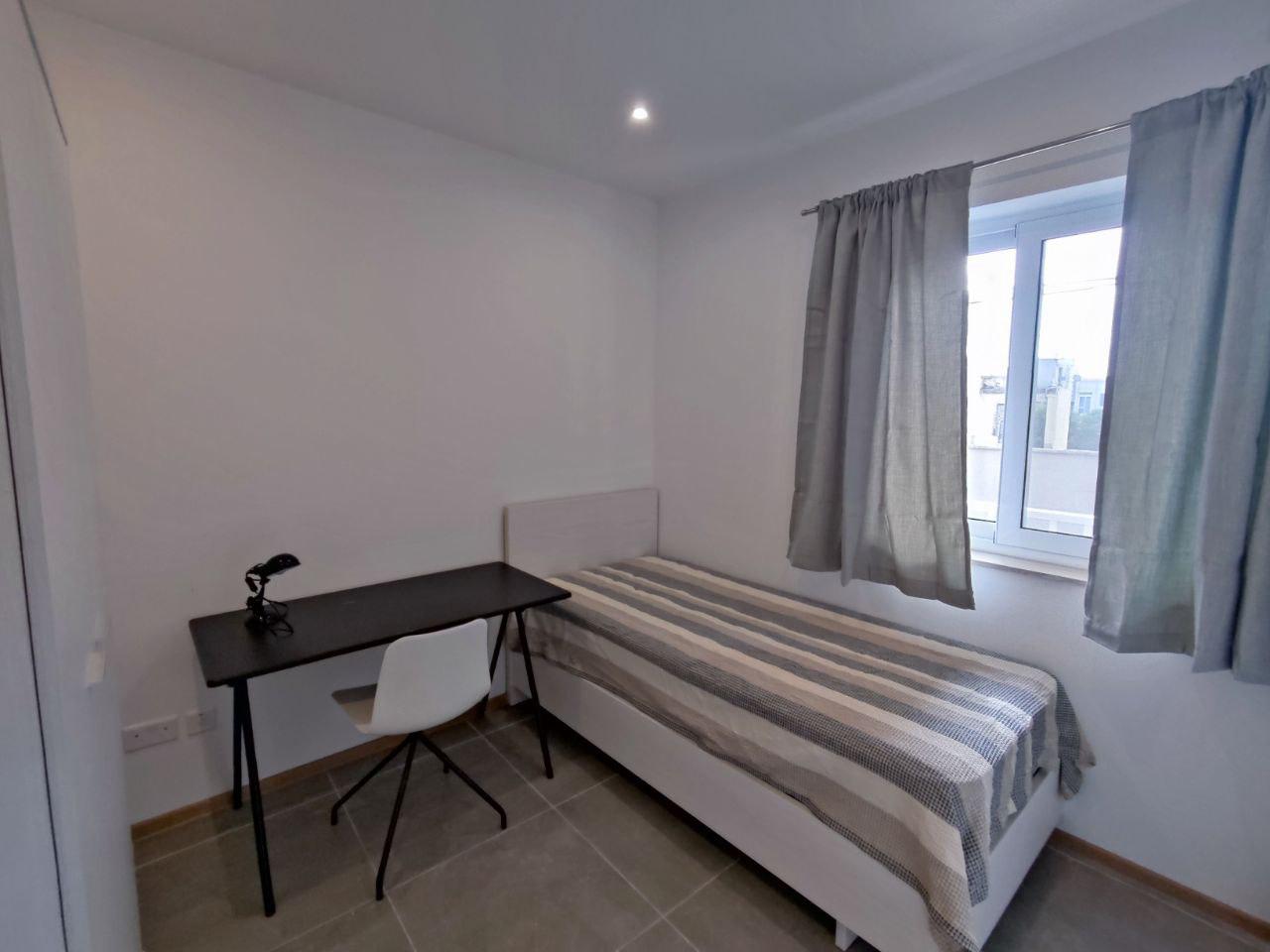 47 Triq de Vilhena, Gżira, Malta, Il-Gżira - Apartment - Thumbnail 2