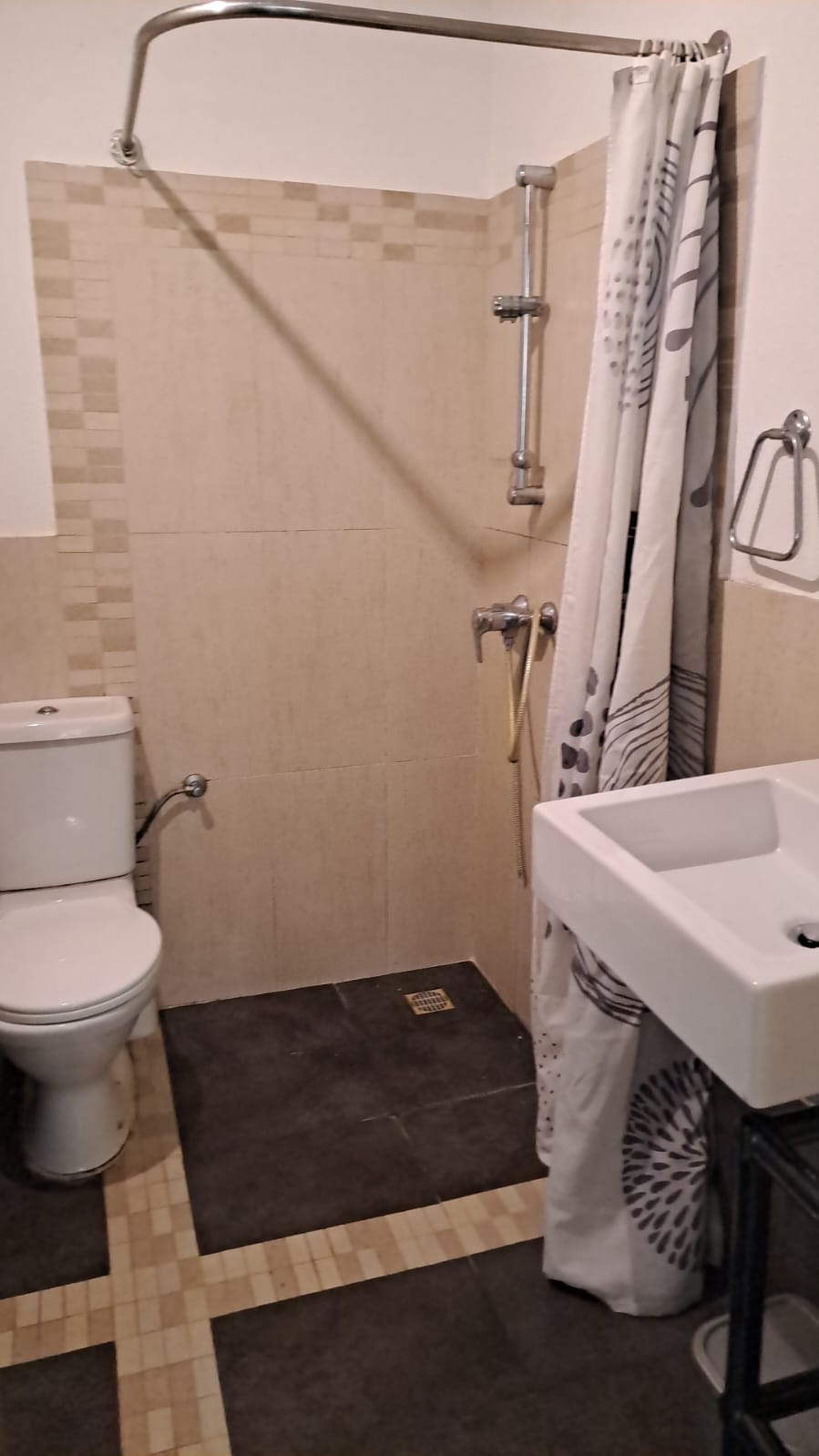 Triq Gort, St. Julian's, Malta, San Ġiljan - Apartment - Thumbnail 4